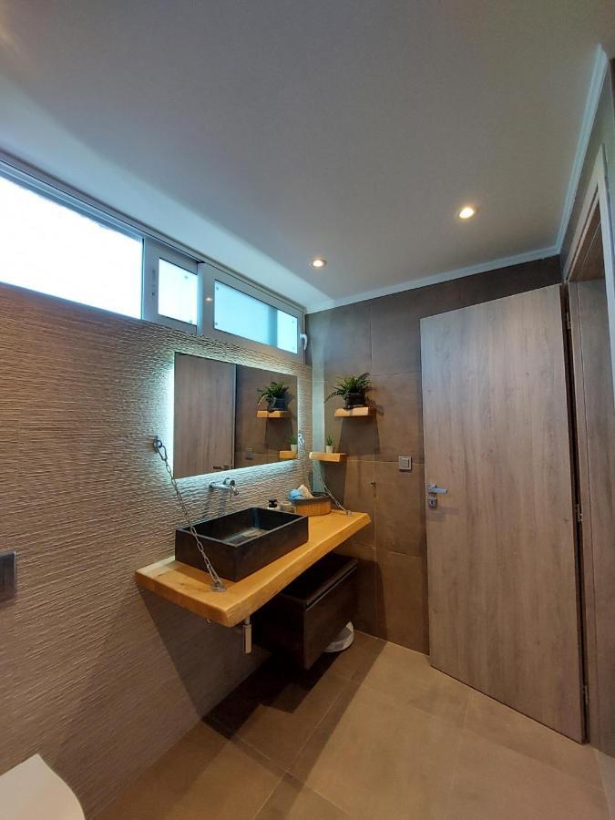 New Minimal Apartment,10' From Athens Airport Spáta Dış mekan fotoğraf