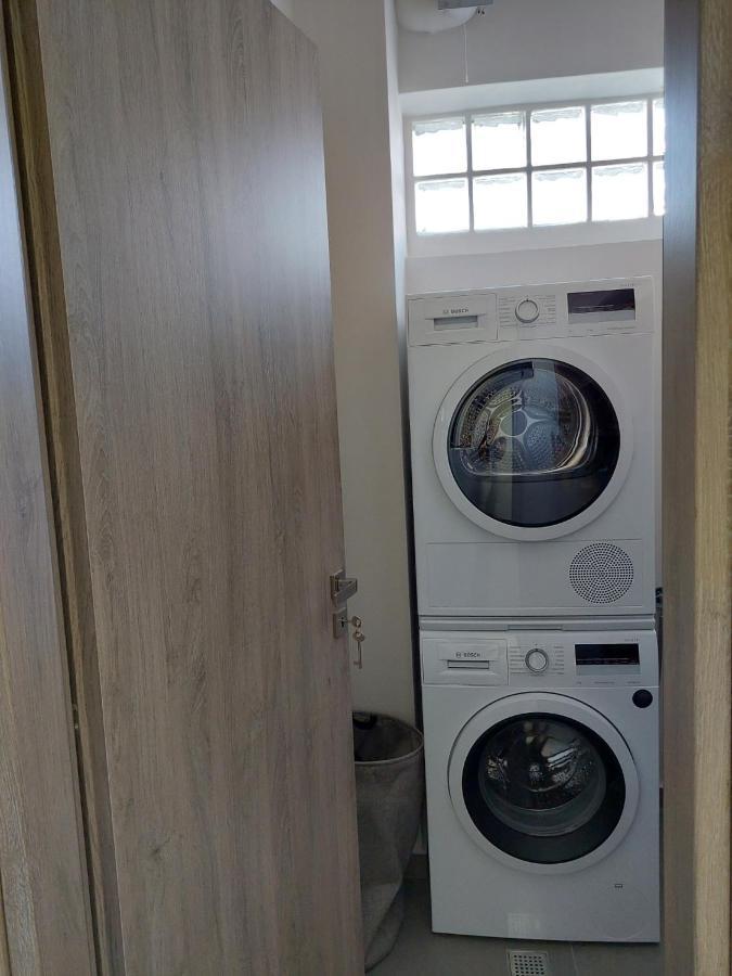 New Minimal Apartment,10' From Athens Airport Spáta Dış mekan fotoğraf