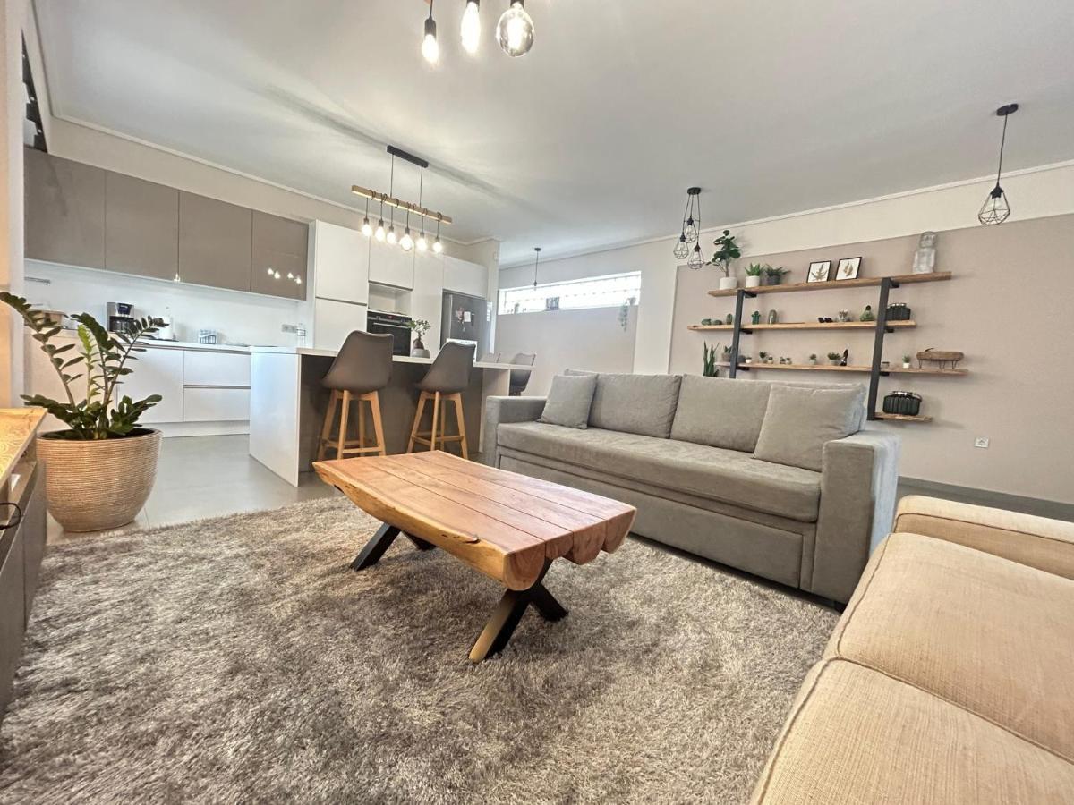 New Minimal Apartment,10' From Athens Airport Spáta Dış mekan fotoğraf