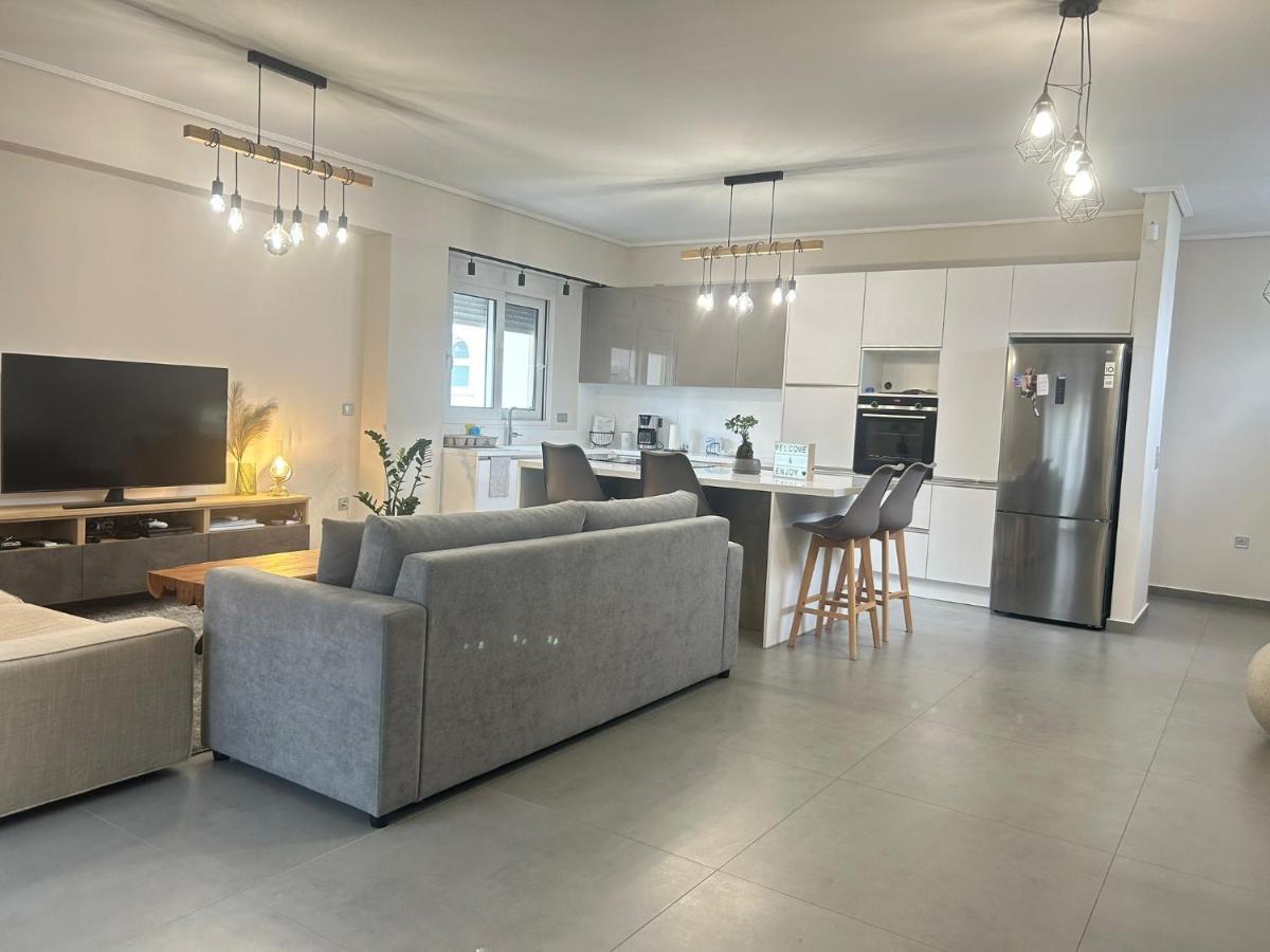 New Minimal Apartment,10' From Athens Airport Spáta Dış mekan fotoğraf